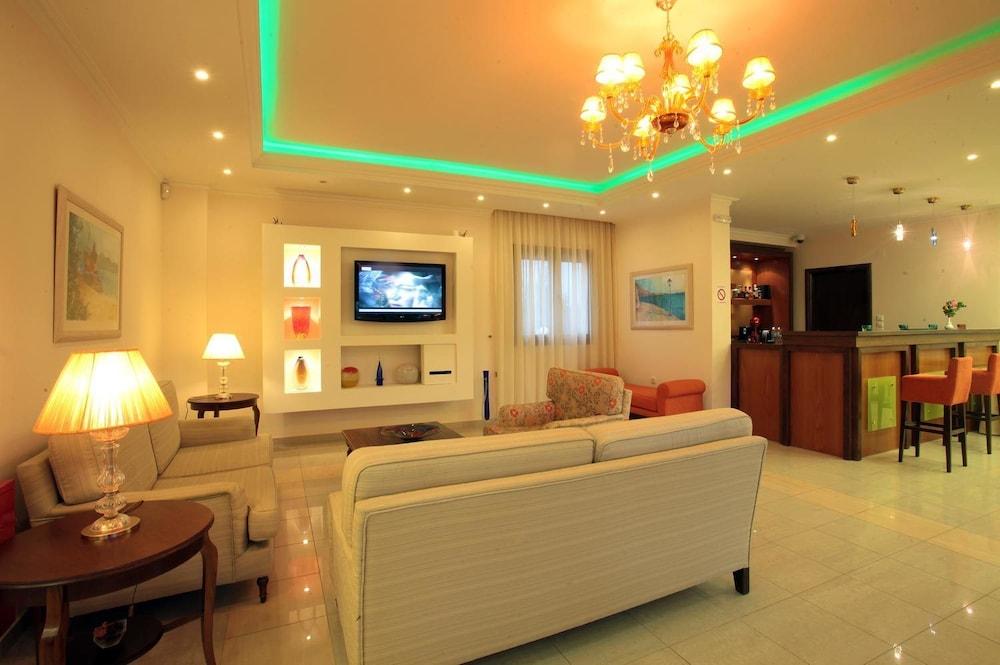 Kyniska Hotel Plítra Dış mekan fotoğraf