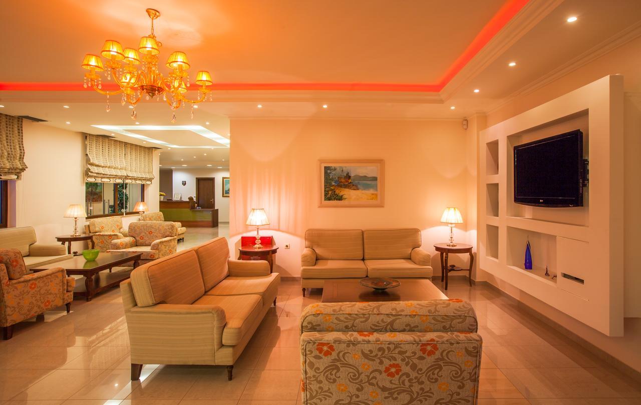 Kyniska Hotel Plítra Dış mekan fotoğraf